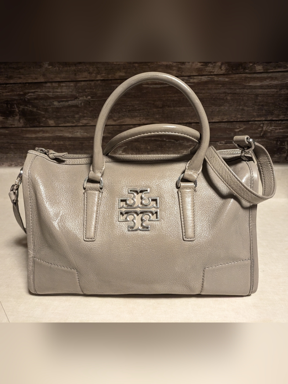 Tory Burch Classy Pebbled Leather Satchel Bag (Excellent Condition)